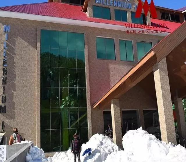 هتل Millennium Inn Naran