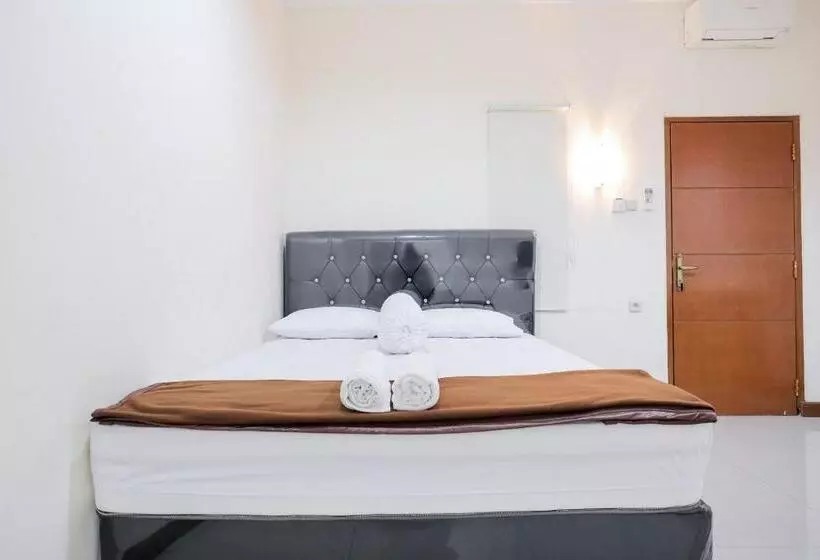 ホテル Wisma Delapan Mitra Reddoorz