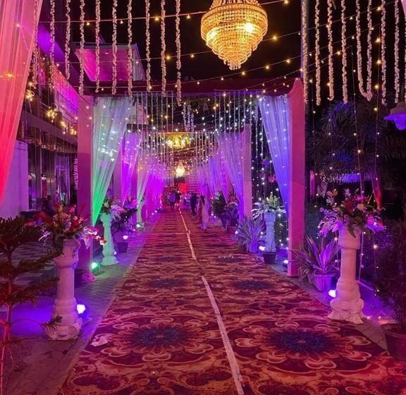 هتل Blue Diamond Resort &