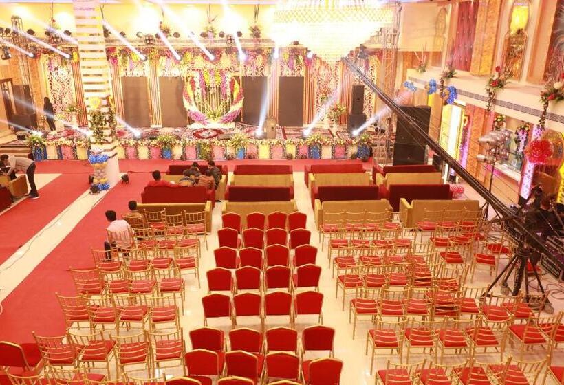 هتل Blue Diamond Resort &