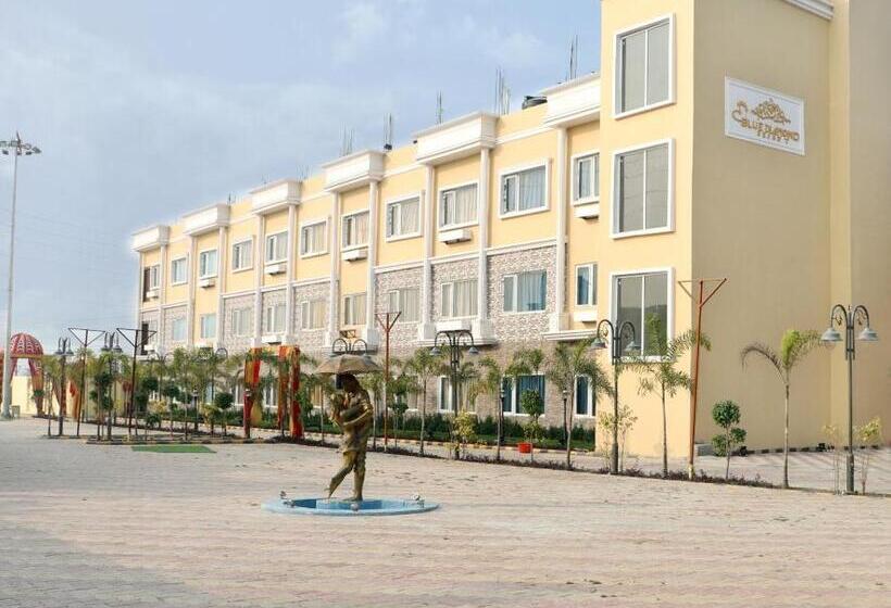 هتل Blue Diamond Resort &