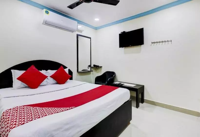 ホテル Oyo 77180 Sri Vasudha Residency