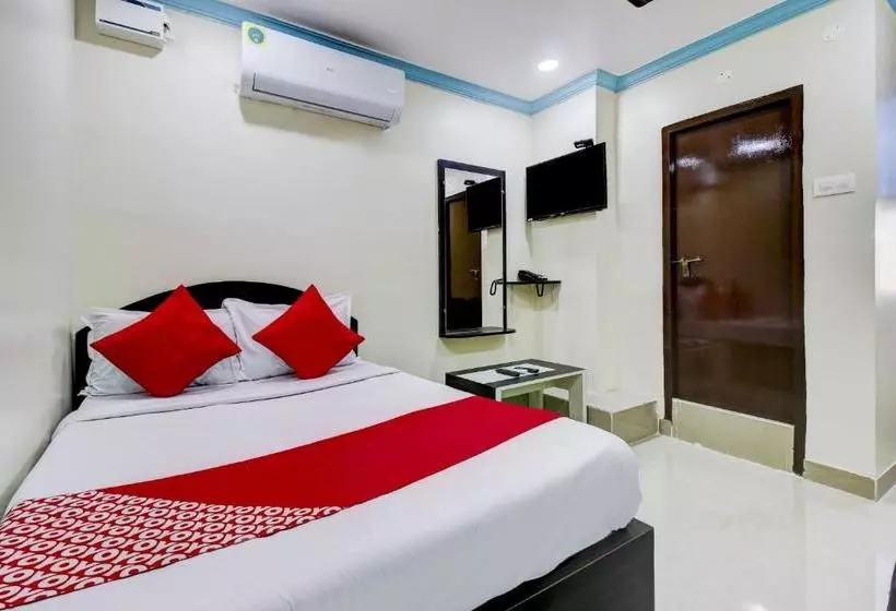 ホテル Oyo 77180 Sri Vasudha Residency