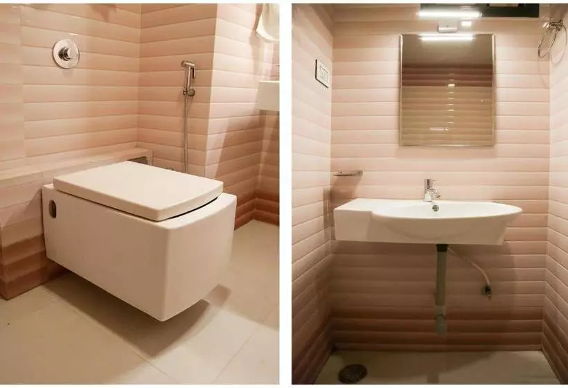 هتل Oyo 77228 Hgc Comfort Room S