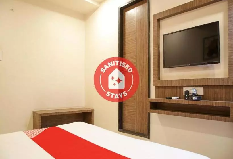 هتل Oyo 77228 Hgc Comfort Room S