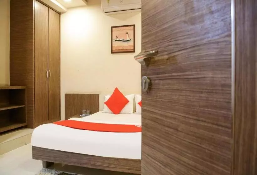 هتل Oyo 77228 Hgc Comfort Room S