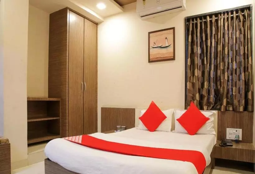 هتل Oyo 77228 Hgc Comfort Room S