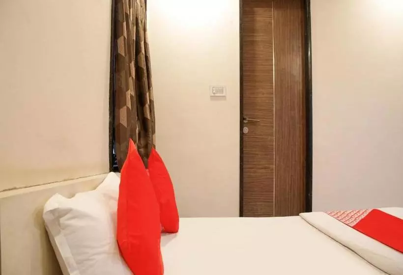 هتل Oyo 77228 Hgc Comfort Room S