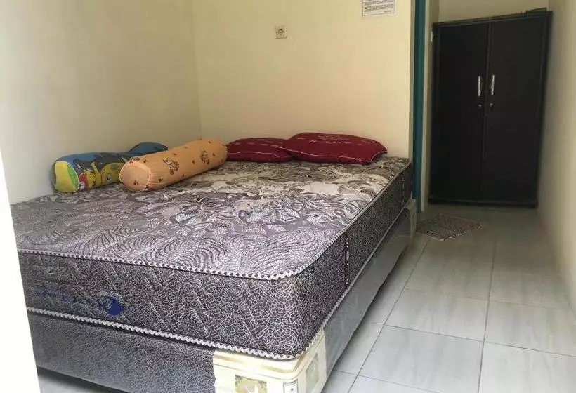 ホテル Oyo 90168 Amerta 3 Inn Syariah