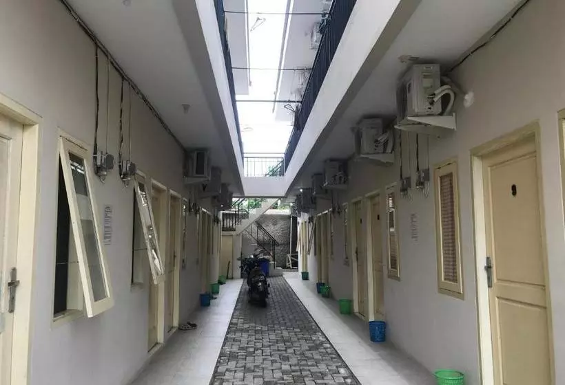 ホテル Oyo 90168 Amerta 3 Inn Syariah