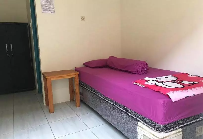 ホテル Oyo 90168 Amerta 3 Inn Syariah