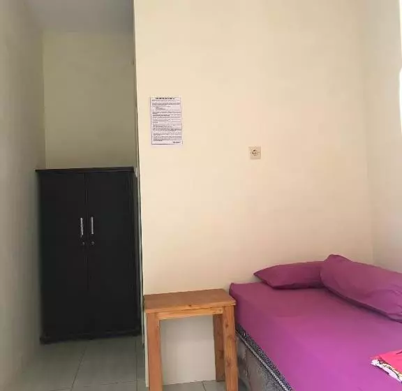 ホテル Oyo 90168 Amerta 3 Inn Syariah