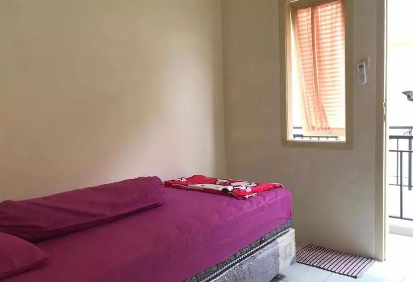 ホテル Oyo 90168 Amerta 3 Inn Syariah