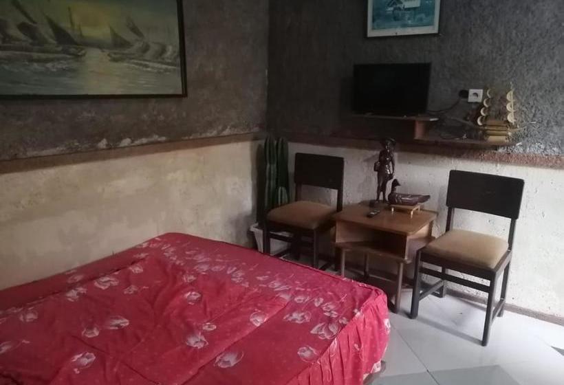 בית מלון כפרי Oyo 90197 Villa Bangau Ciloto