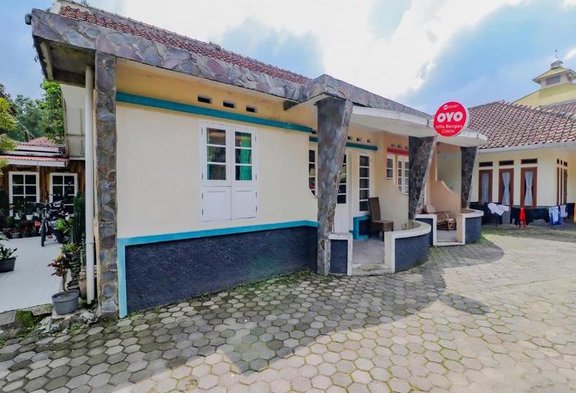 בית מלון כפרי Oyo 90197 Villa Bangau Ciloto