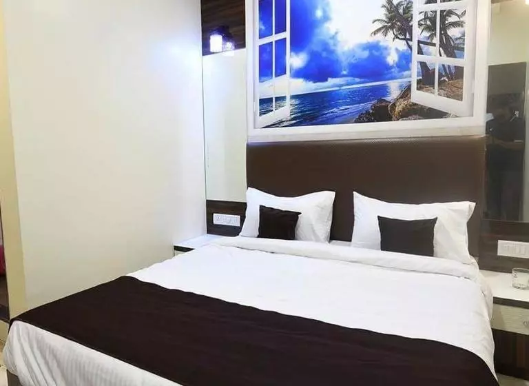 ホテル Panchgani Inn