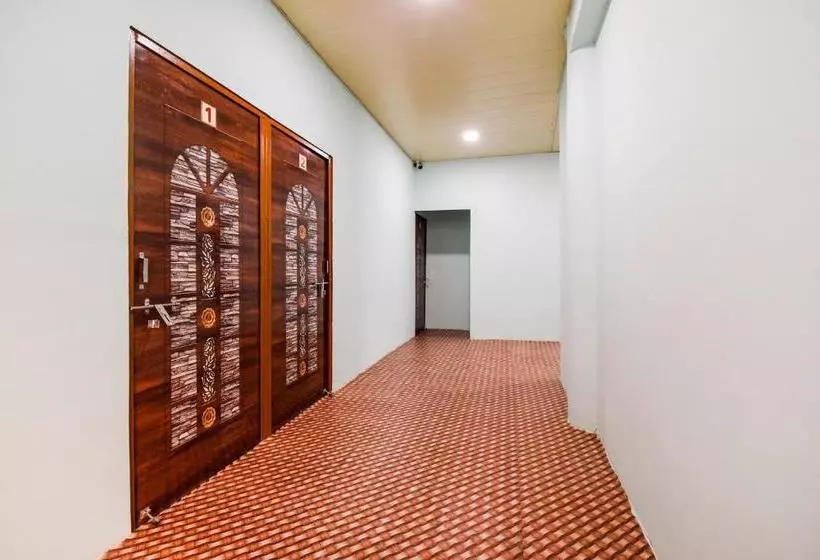 ホテル Spot On Nag497 New Satyam Lodging