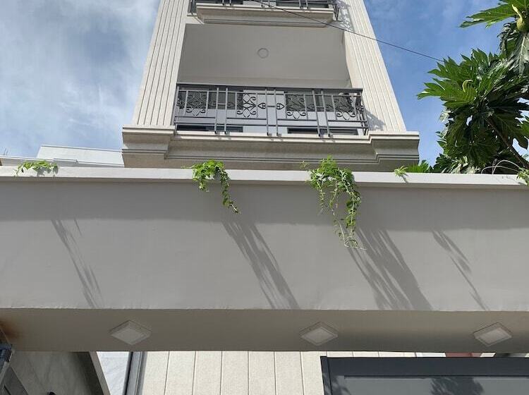 Smiley Apartment Quận 2