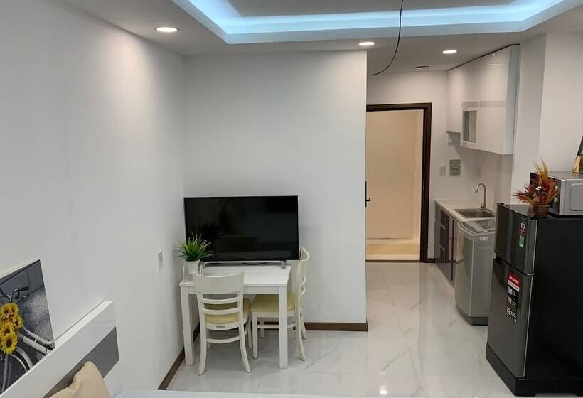 Smiley Apartment Quận 2