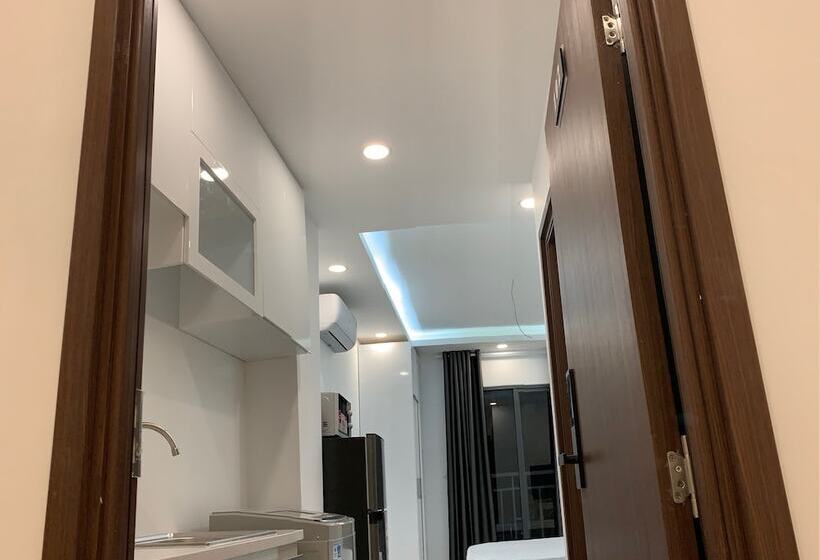 Smiley Apartment Quận 2