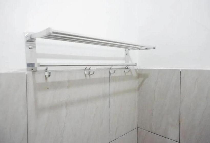 Hotel Reddoorz Syariah Near Universitas Jenderal Soedirman 2