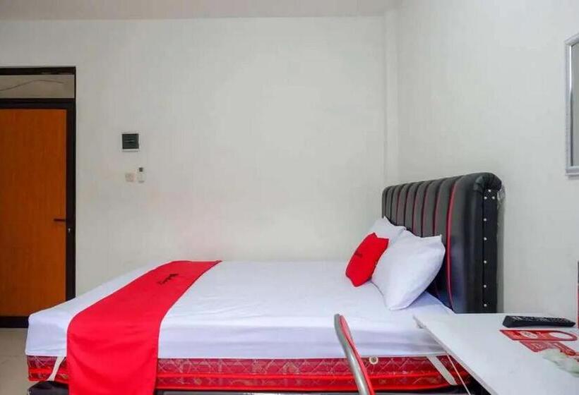Hotel Reddoorz Syariah Near Universitas Jenderal Soedirman 2