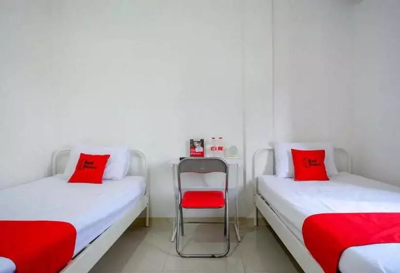 ホテル Reddoorz Syariah Near Universitas Jenderal Soedirman 2