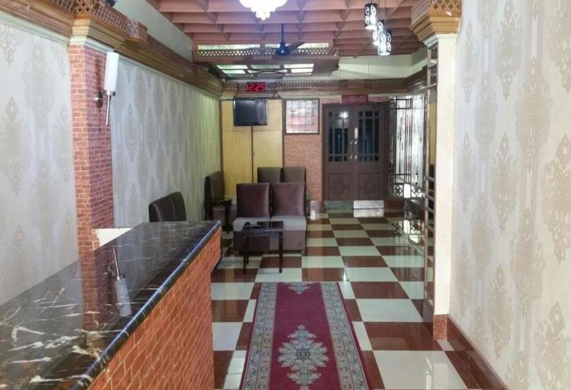 هتل Sandalbar  Faisalabad