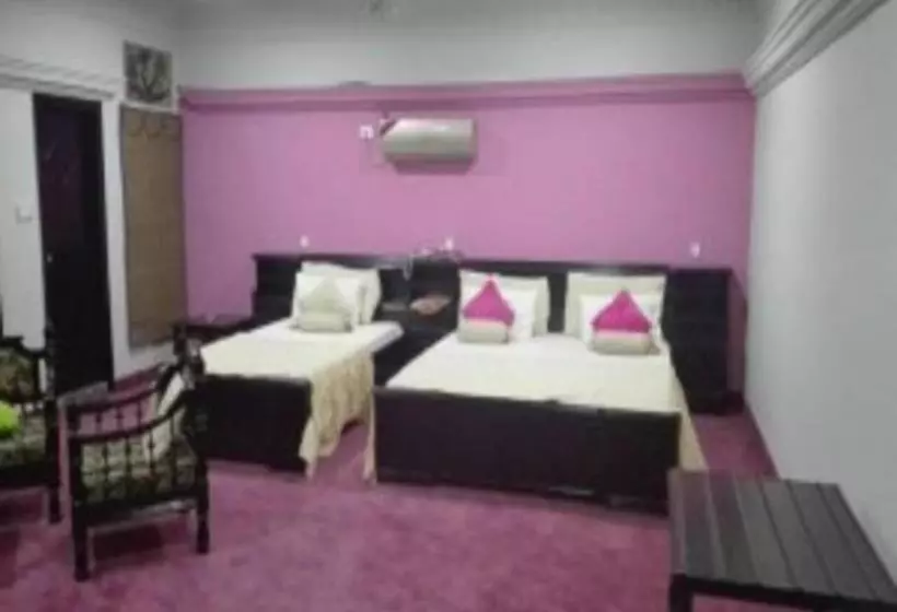هتل Sandalbar Faisalabad