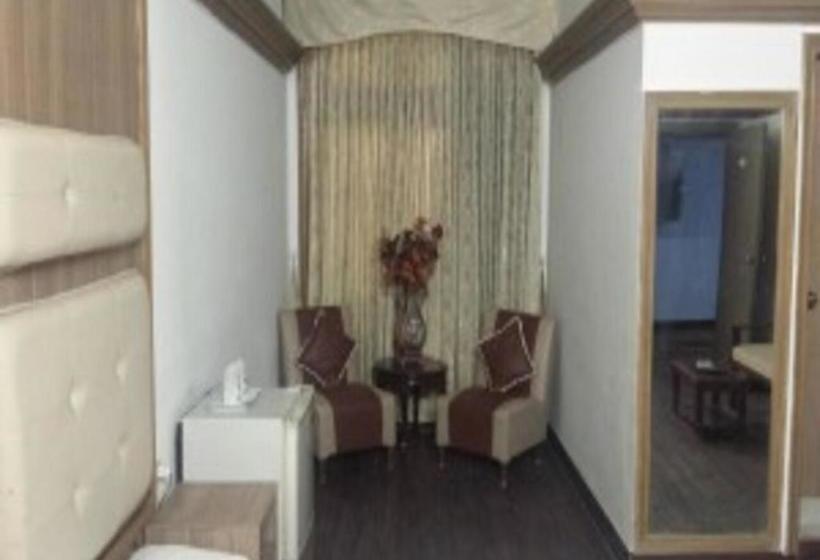 هتل Sandalbar  Faisalabad