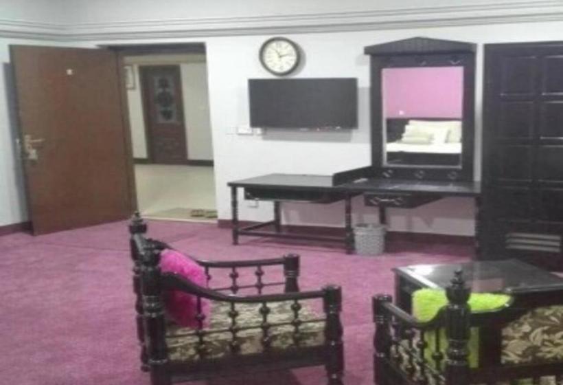 هتل Sandalbar  Faisalabad