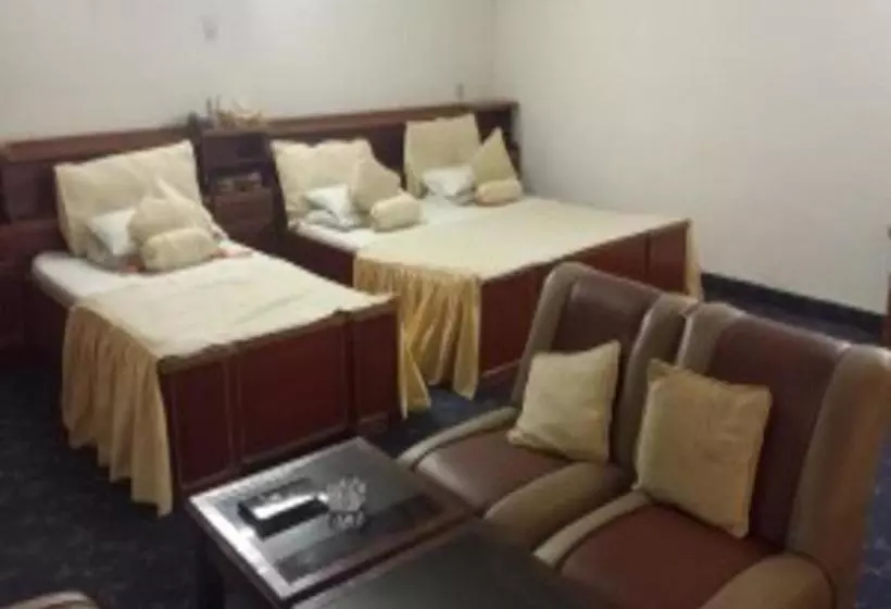 هتل Sandalbar Faisalabad