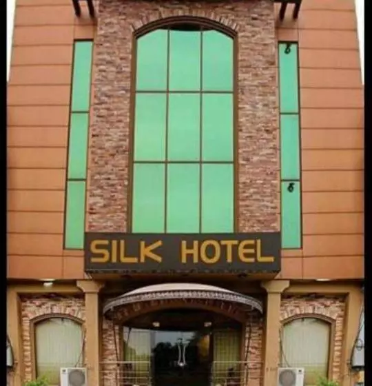 هتل Silk  Faisalabad