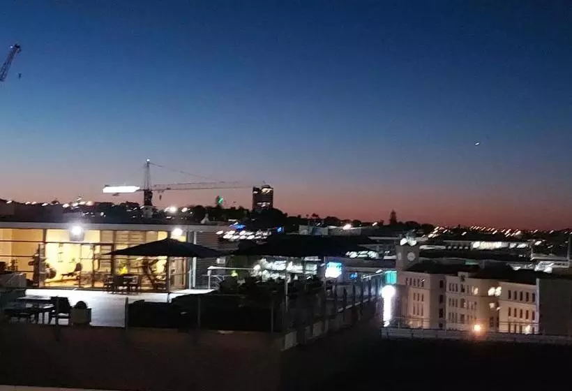 Heritage Apartments   Auckland Cbd   Rooftop Pool, Spas, Gyms & Saunas