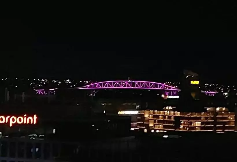 Heritage Apartments   Auckland Cbd   Rooftop Pool, Spas, Gyms & Saunas