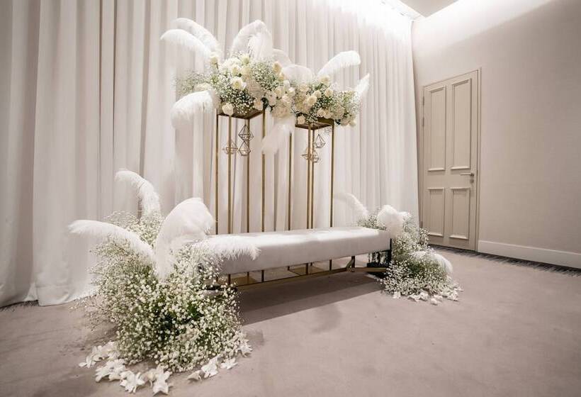 Отель Gravity Josun Seoul Pangyo, Autograph Collection