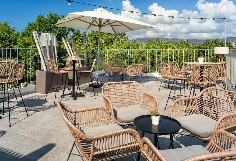 Nivia Born Boutique Hotel