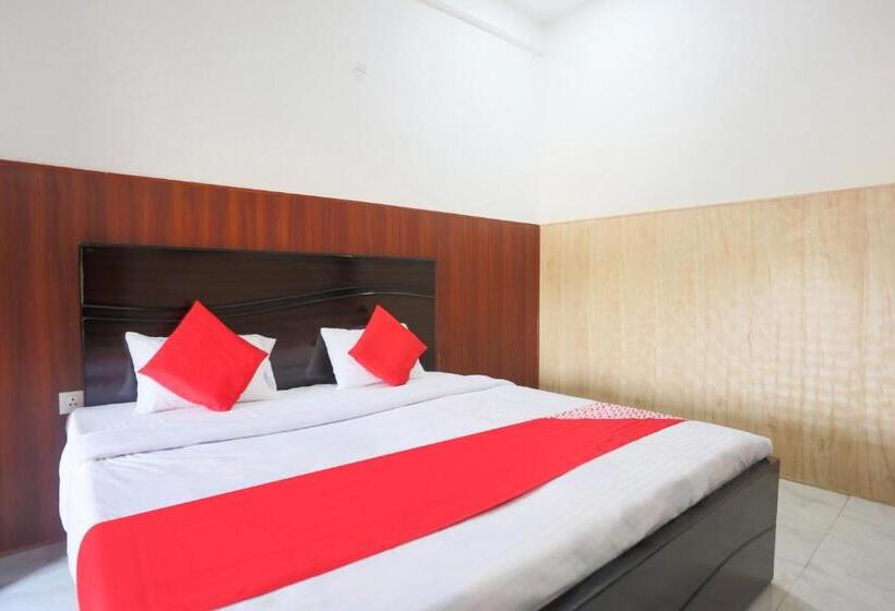 Otel Oyo 73731  Mayur