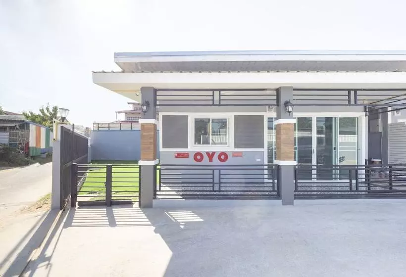 Hotelli Oyo 75383 Danthip Place