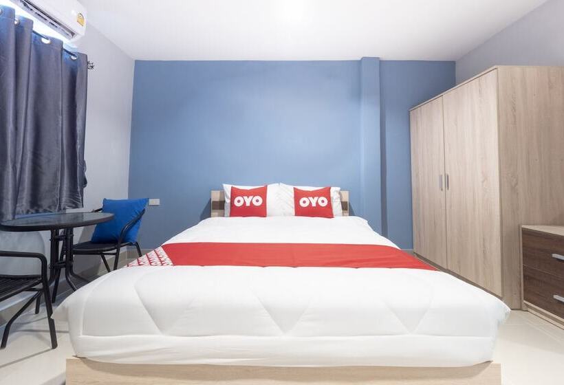 בית מלון כפרי Oyo 75383 Danthip Place