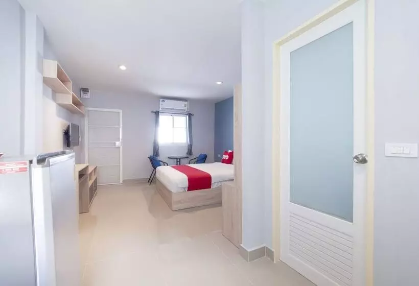 Hotelli Oyo 75383 Danthip Place