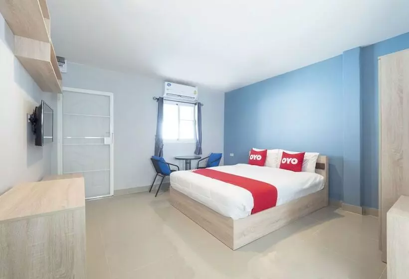 Hotelli Oyo 75383 Danthip Place