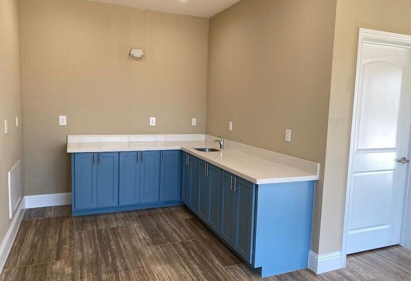 호텔 Lone Star Inn   Dickinson