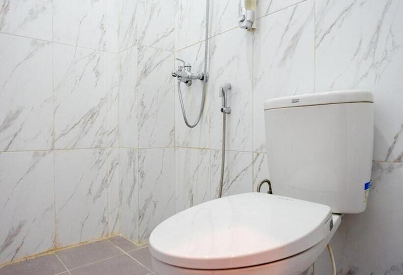 בית מלון כפרי Reddoorz Near Pasar Batang