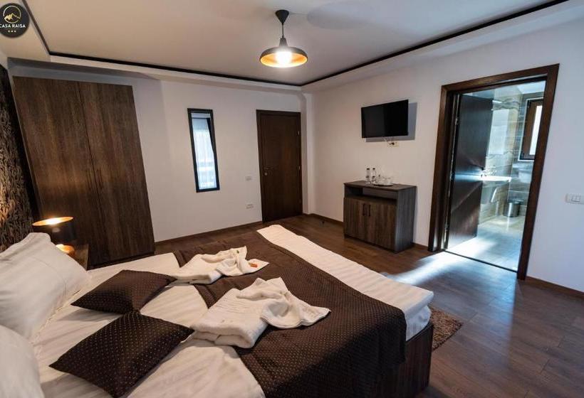 بنسيون Casa Raisa