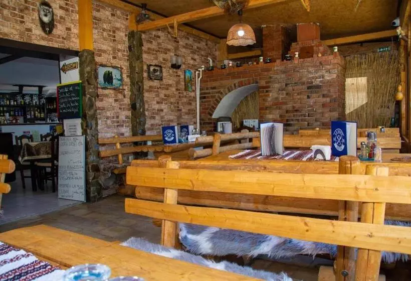 Pensiunea La Sishe Valea Putnei