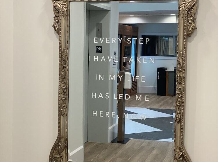 Kompose Boutique Hotel Sarasota