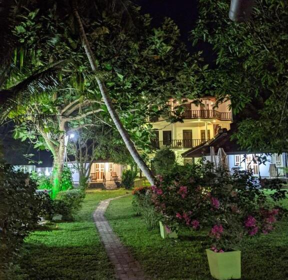 호텔 Paradise Bungalow