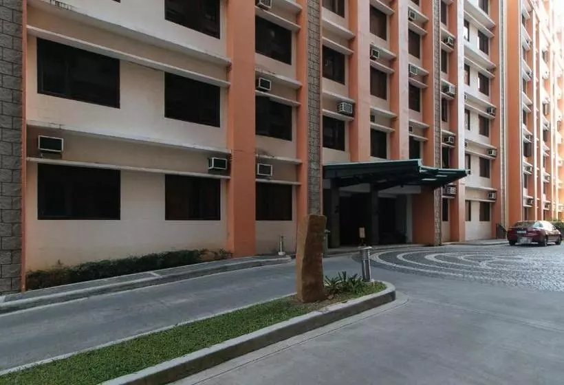 Hotelli Reddoorz Premium @ Paseo Verde Las Pinas