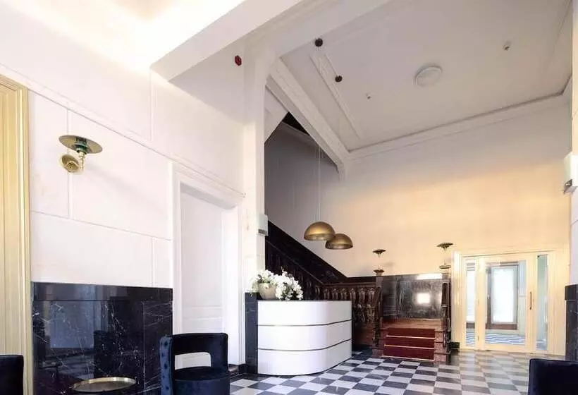 ホテル The Velvet Lodge